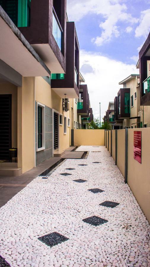 Tropical Livings Meru Ipoh Homestay By Grab A Stay Luaran gambar